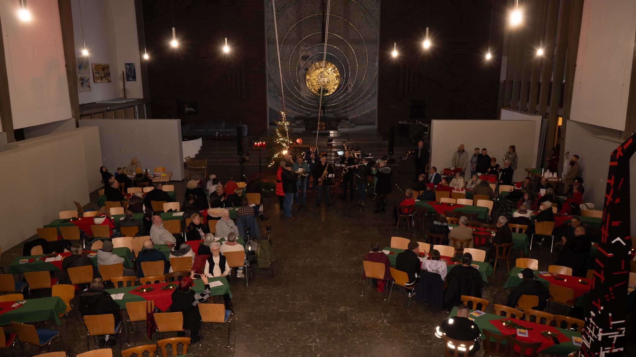 Heiligabend-Aktion 2025 momentum – Kirche am Center